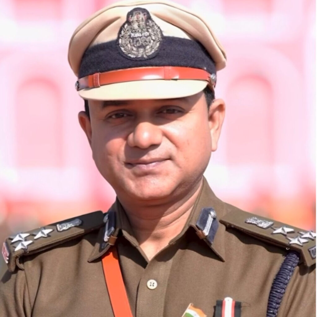 होमगार्ड्स वर्दी घोटाला टेंडर गड़बड़ी में डिप्टी कमांडेंट निलंबित