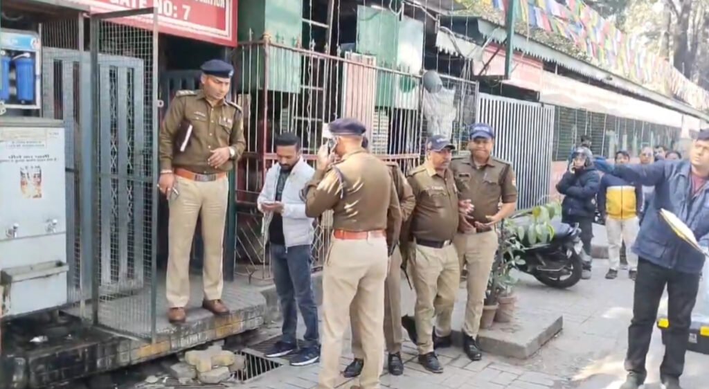 देहरादून के तिब्बती मार्केट में गैस एजेंसी संचालक अर्जुन शर्मा की दिनदहाड़े गोली मारकर हत्या