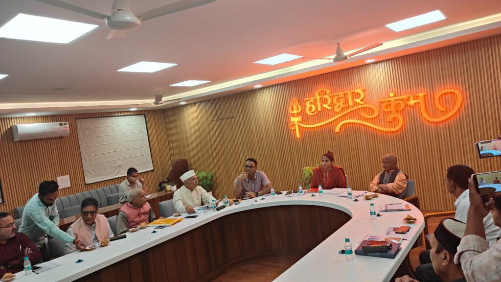 देव डोलियों की शोभायात्रा