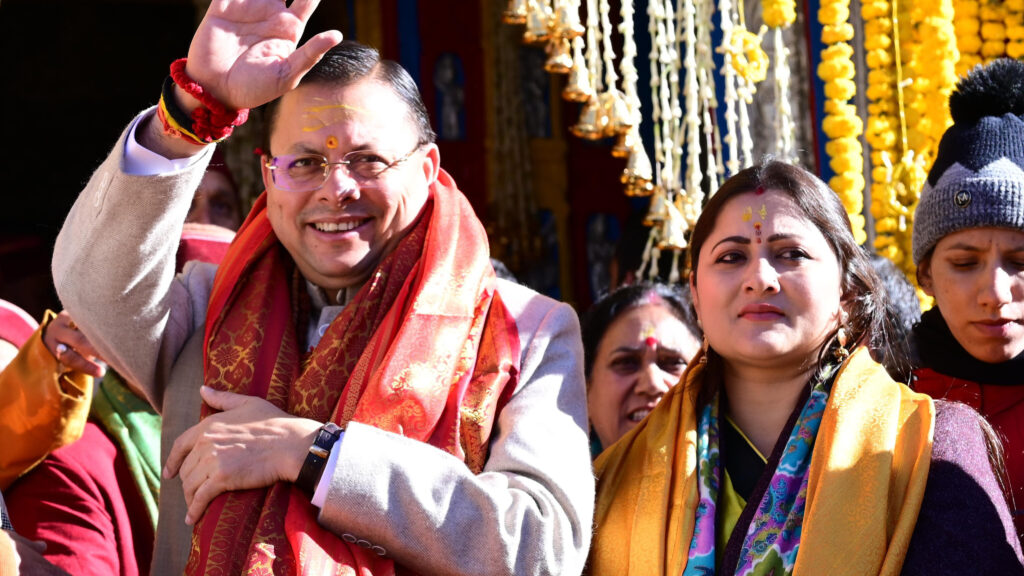 केदारनाथ धाम के कपाट खुले, CM धामी ने की पूजा