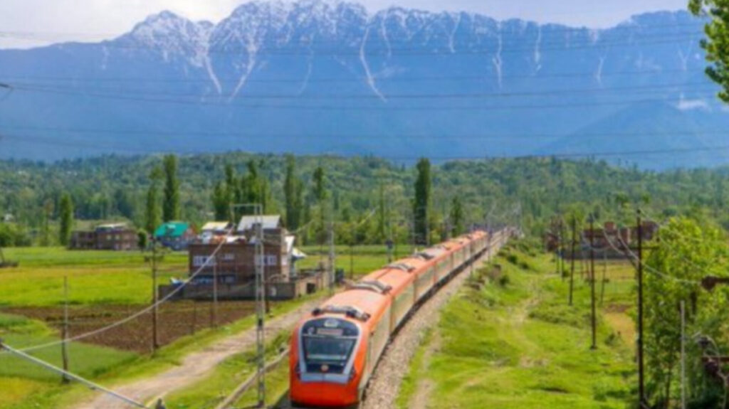 जम्मू कश्मीर घाटी में वंदे भारत एक्सप्रेस 